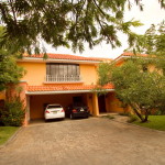 Casa Cuesta Hermosa I, Ofirenta